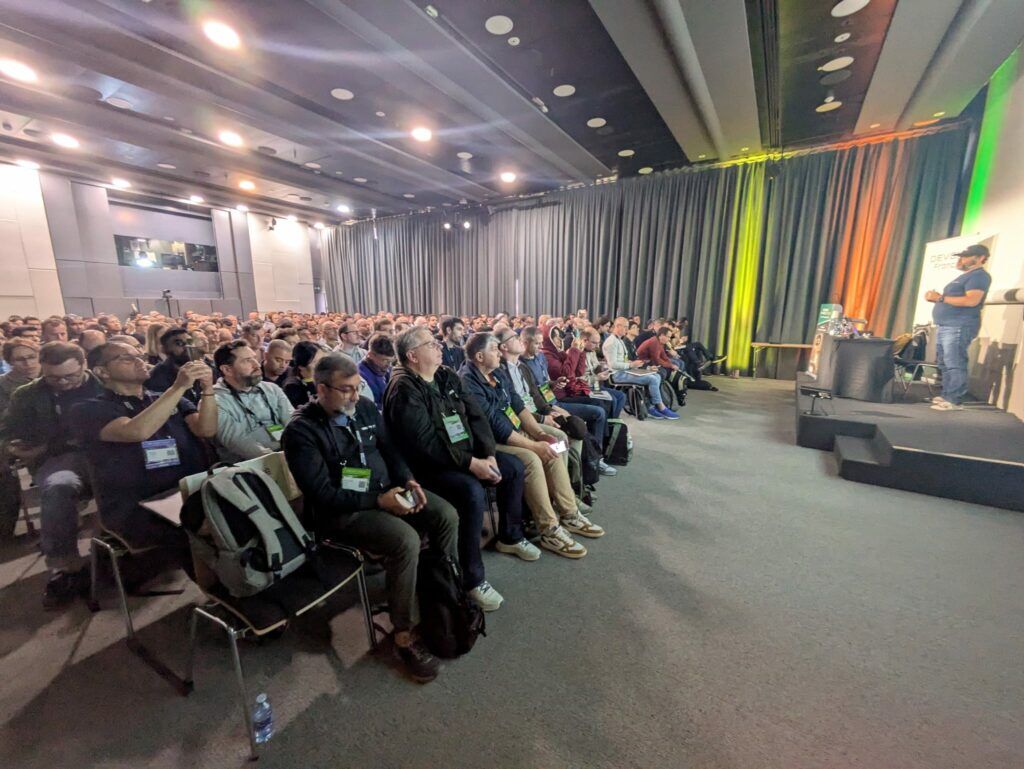 Stéphane Philippart speaking at Devoxx France 2026